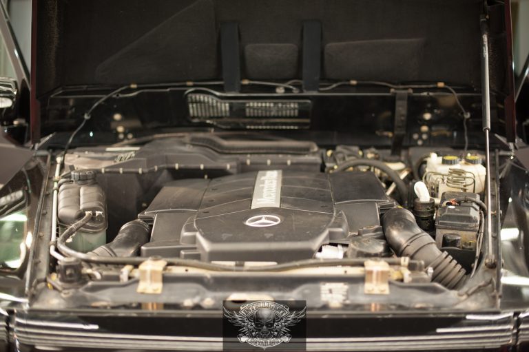 Mercedes G500 Бронированный мойка двигателя паром