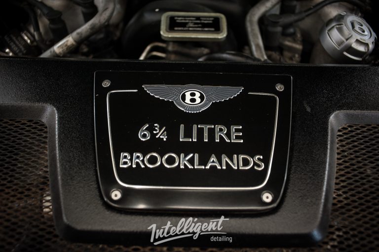 Bentley Brooklands мойка мотора паром