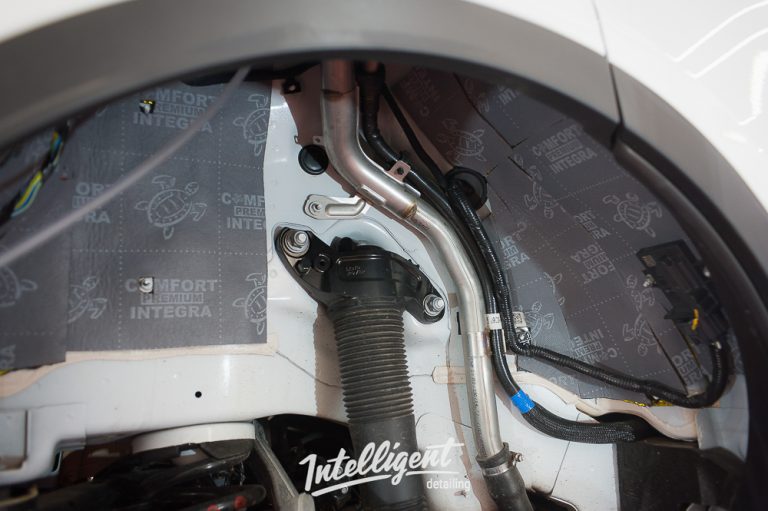 Jaguar e-pace шумоизоляция колесных арок