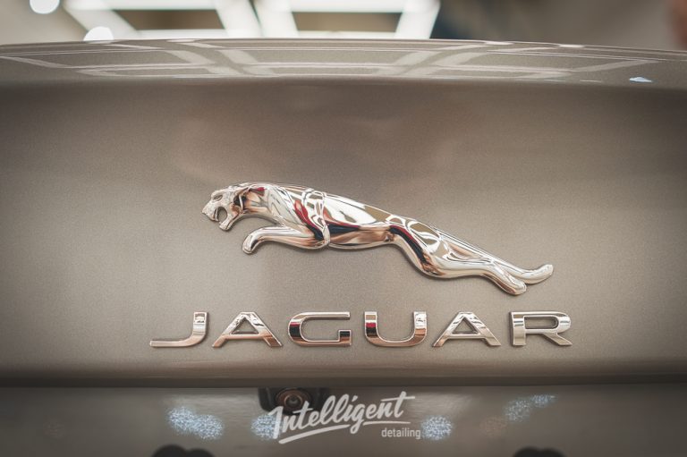Jaguar XE полировка и керамика