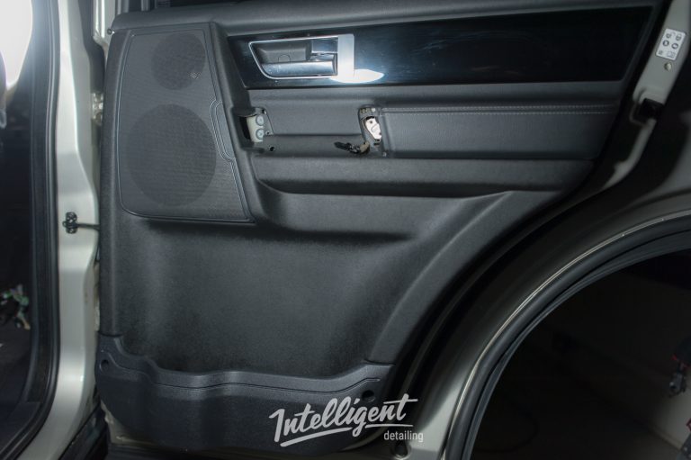 Land Rover Discovery химчистка салона Land Rover Discovery химчистка салона