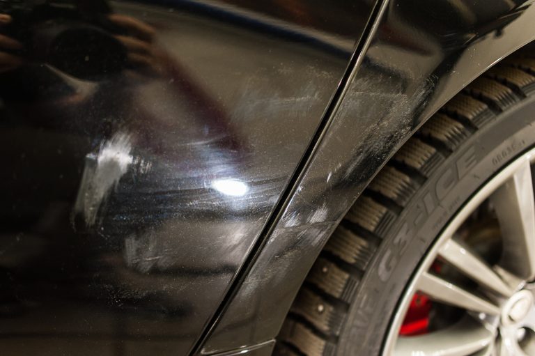 Jaguar XJ полировка царапин (притертости от аварии)
