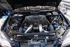 Mercedes S500 мойка мотора.