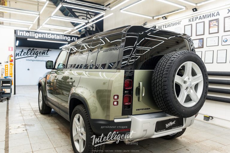Land Rover Defender оклейка полиуретановой пленкой