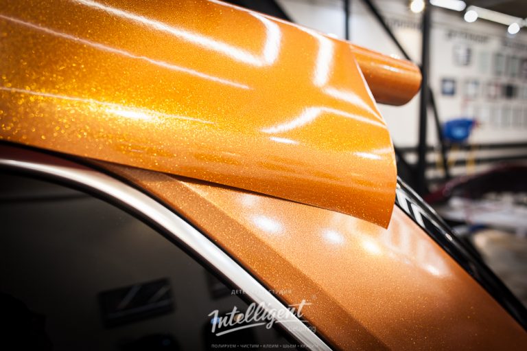 Audi Q7 оклейка оранжевым винилом