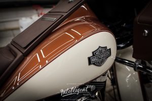 Harley-Davidson полировка и восковой пирог