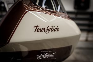 Harley-Davidson полировка и восковой пирог