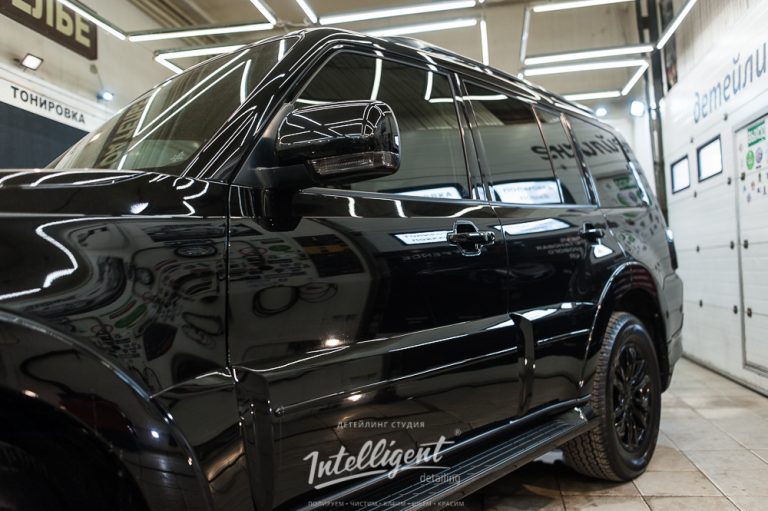 Mitsubishi Pajero антихром (shadow line 100%)