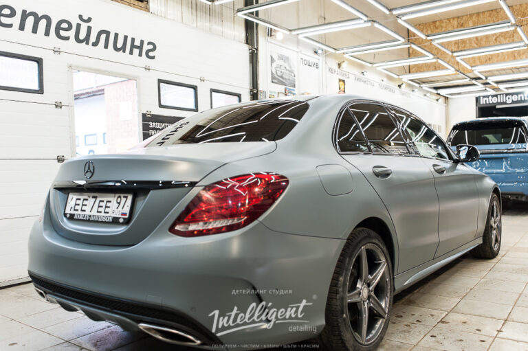 Mercedes e200 оклейка виниловой пленкой и антихром