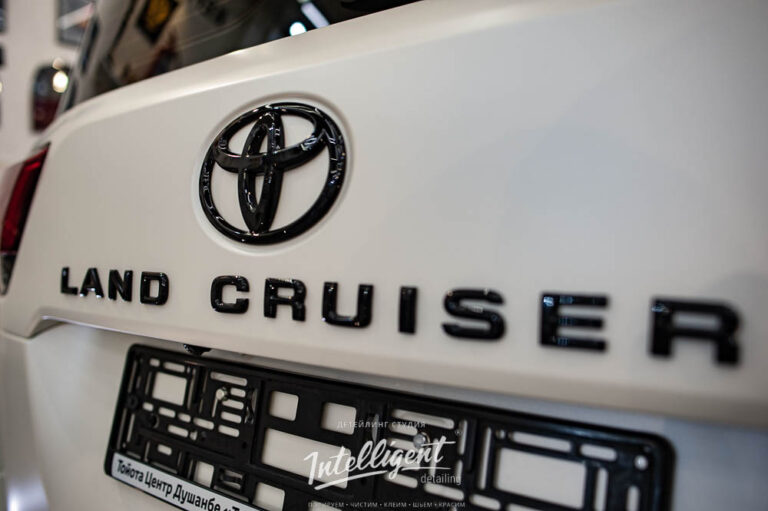 TOYOTA Land Cruiser оклейка пленкой